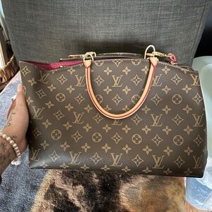 Louis Vuitton petit palais bag